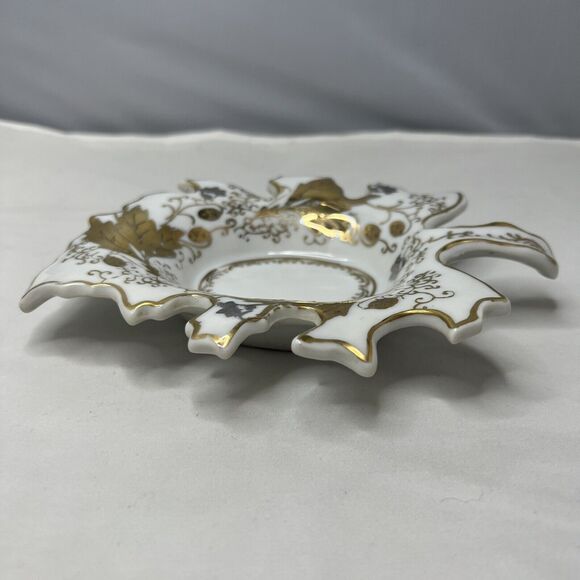 Vintage Lipper & Mann White Porcelain 1950’s Leaf Shaped Nut Dish - Picture 2 of 4